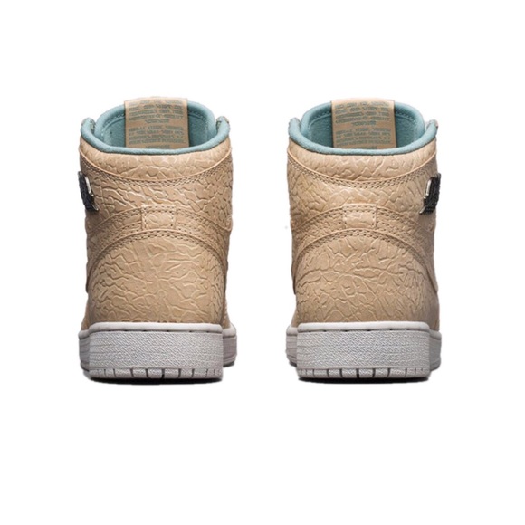 Jordan 1 Retro High in Sand Dune - Picture 3 of 3